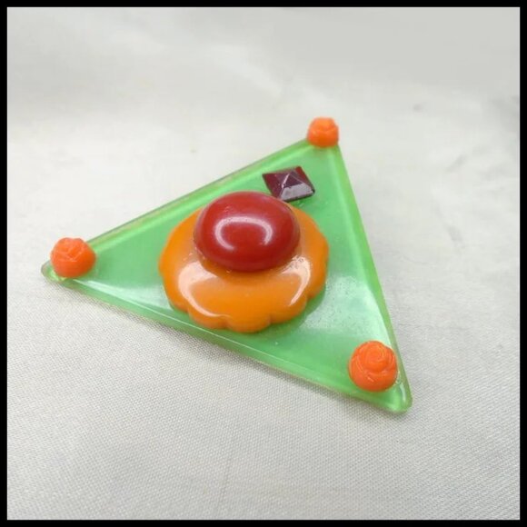 Retro Green Orange Triangle Brooch Made with Vintage Bakelite - Picture 4 of 11